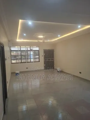 5bdrm House in Teme Community 11, Tema Metropolitan for sale