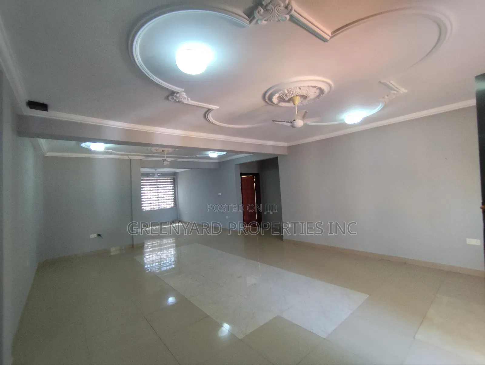 3bdrm Apartment in American House, East Legon for rent