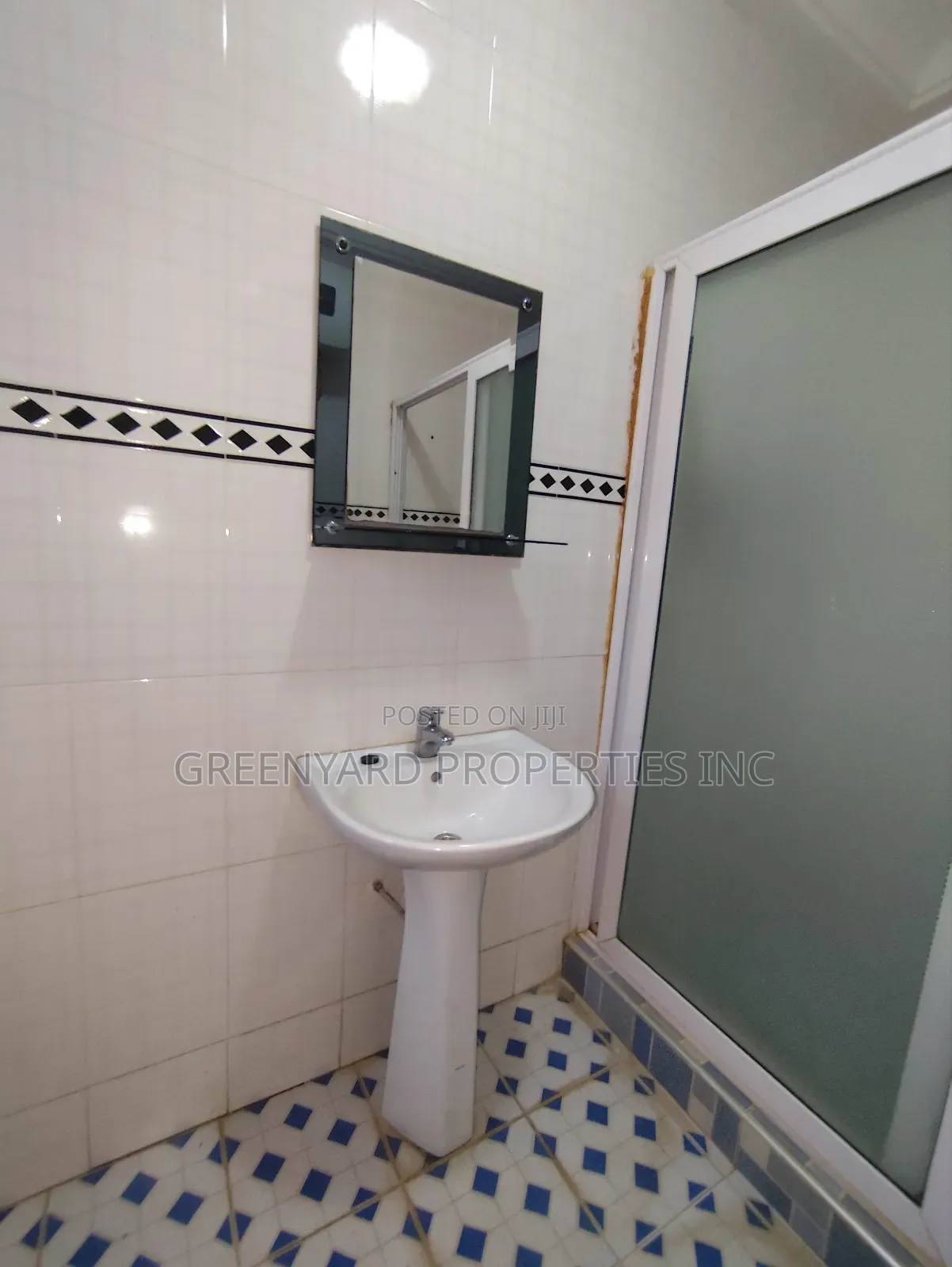 3bdrm Apartment in American House, East Legon for rent