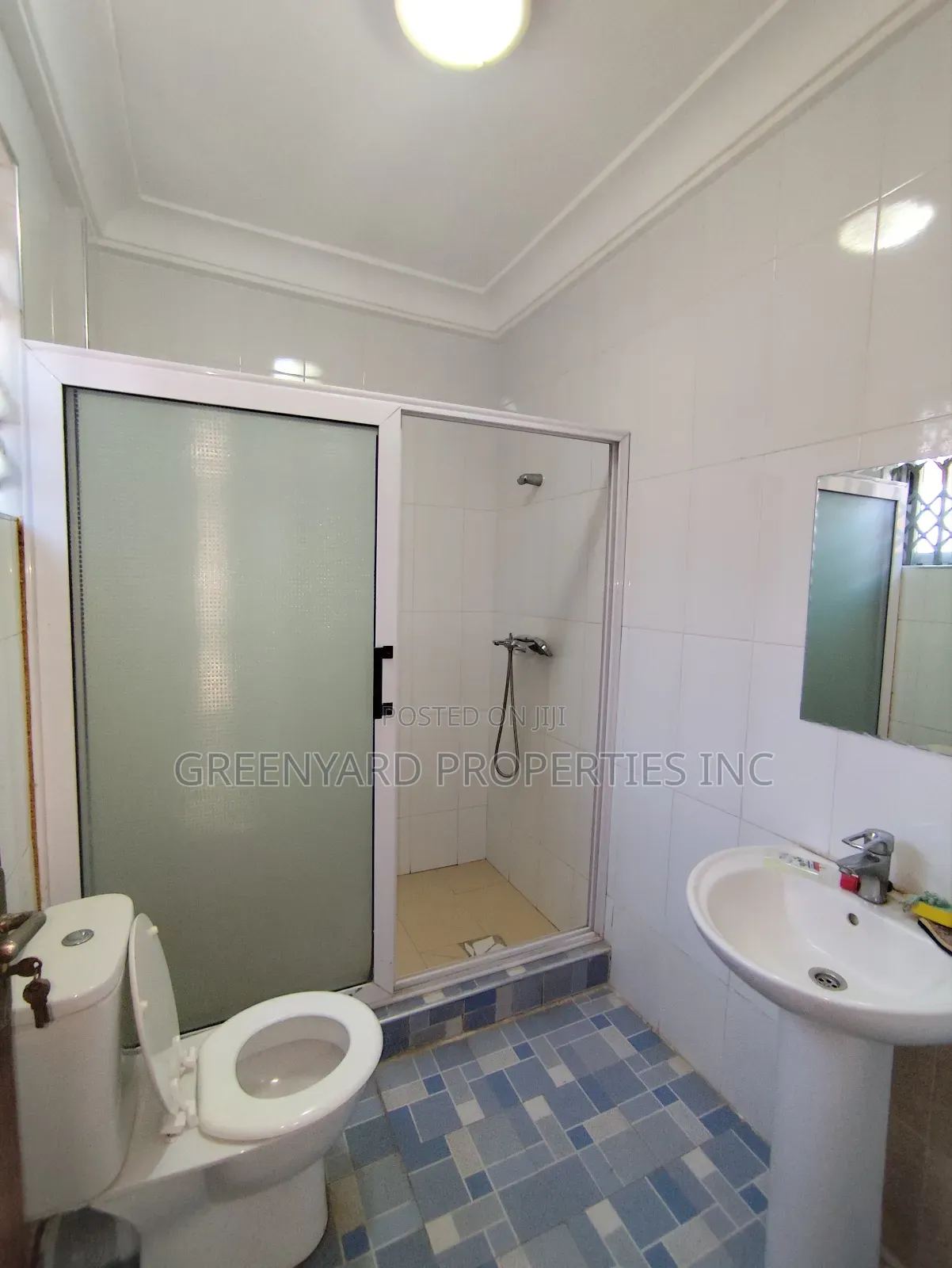 3bdrm Apartment in American House, East Legon for rent