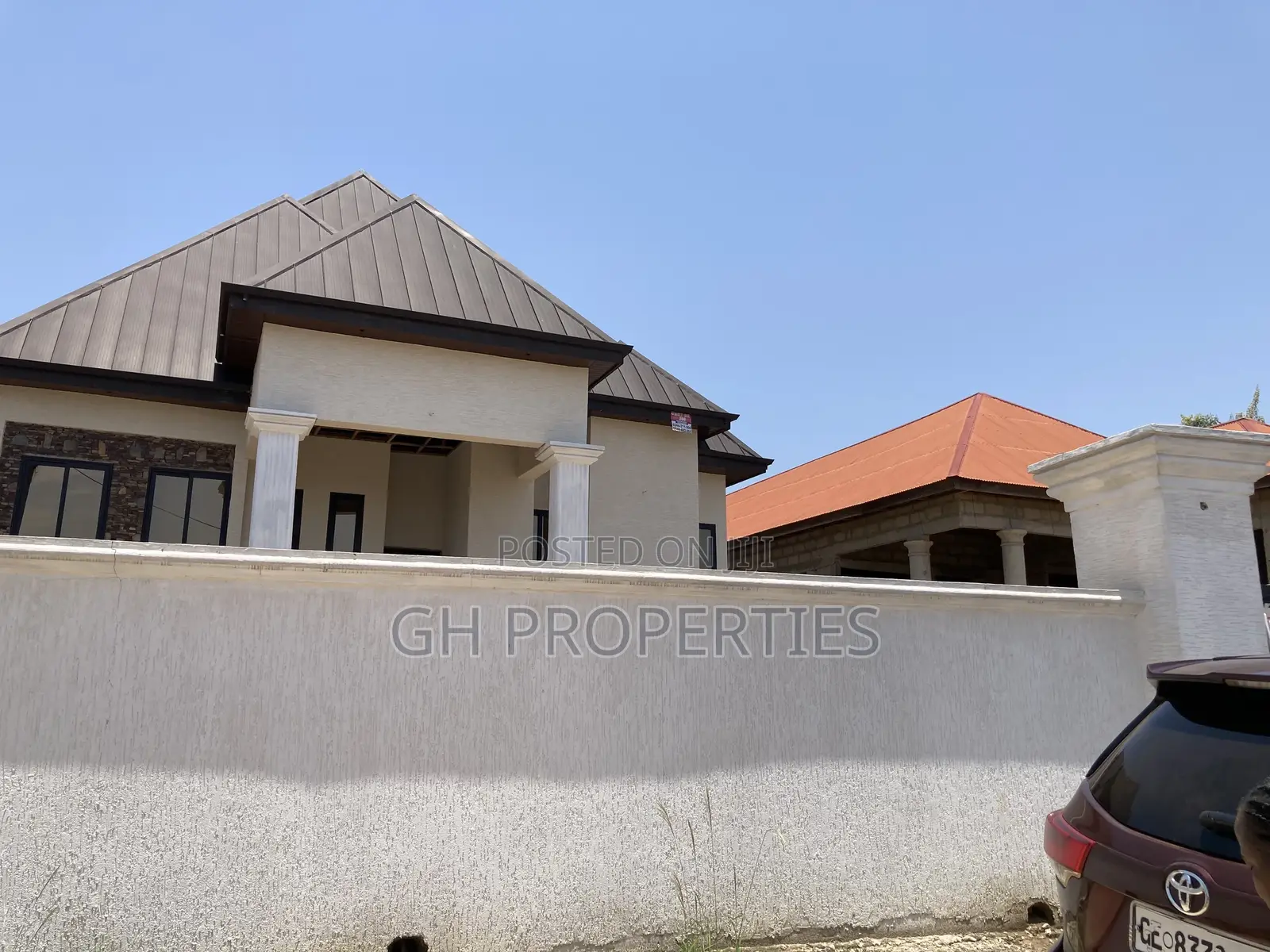 5bdrm Apartment in Anyienem., Kumasi Metropolitan for sale