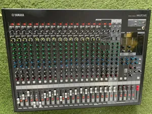 Yamaha Mgp24x Premium Mixer Console.