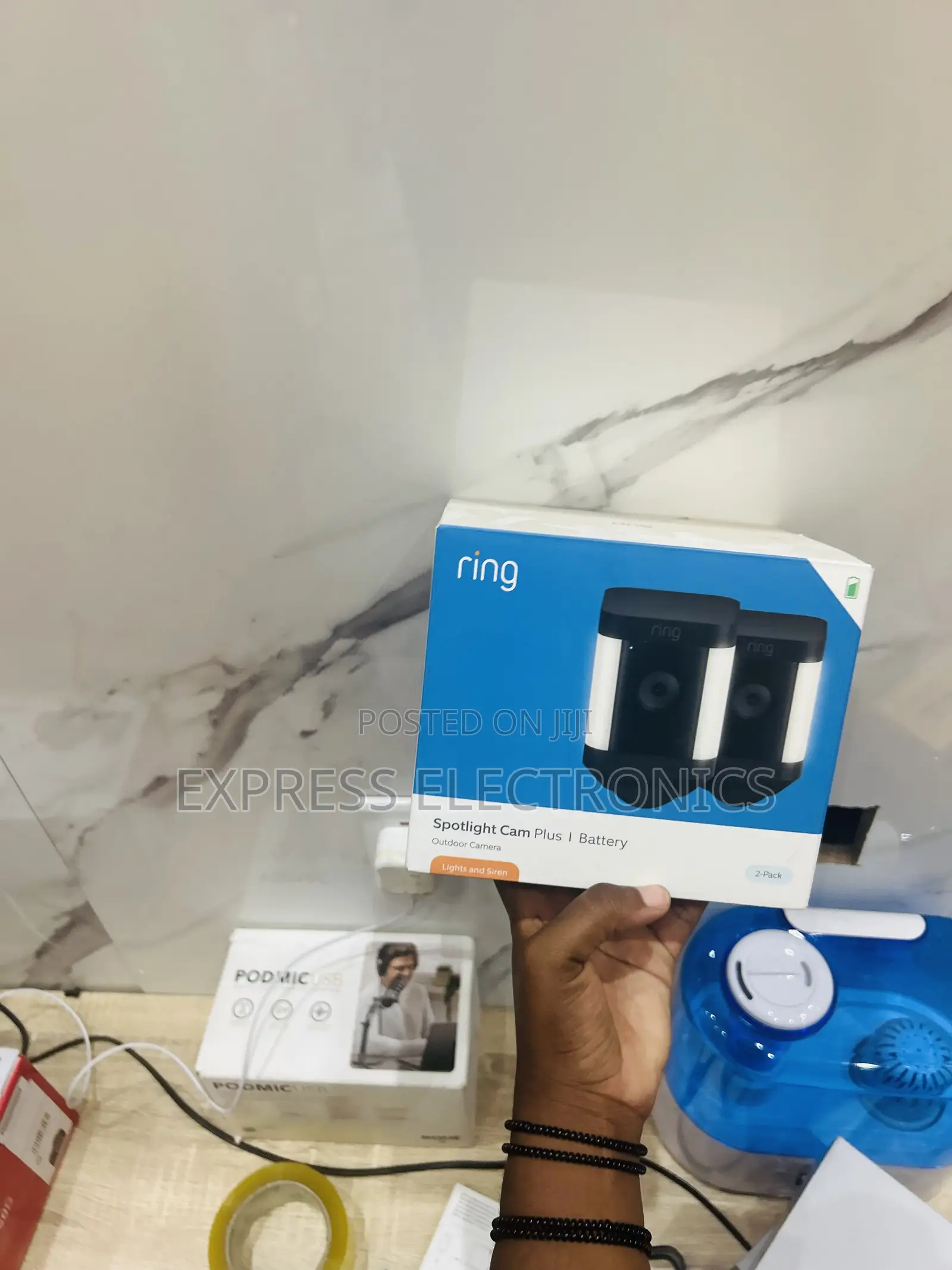 Affordable Price Two in One Cam Plus Battery Spotlights