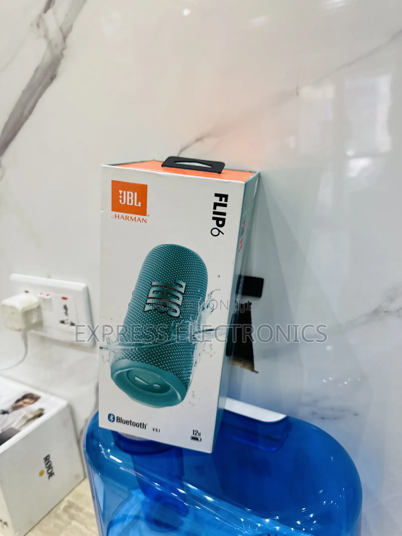 Party Booster Flip 6 ____Speaker