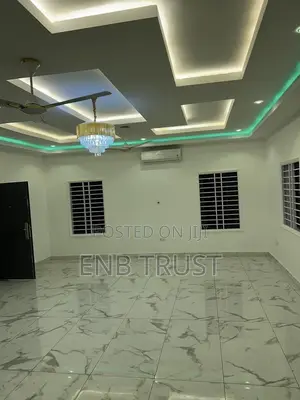 5bdrm House in Achimota for sale