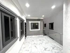5bdrm House in Achimota for sale