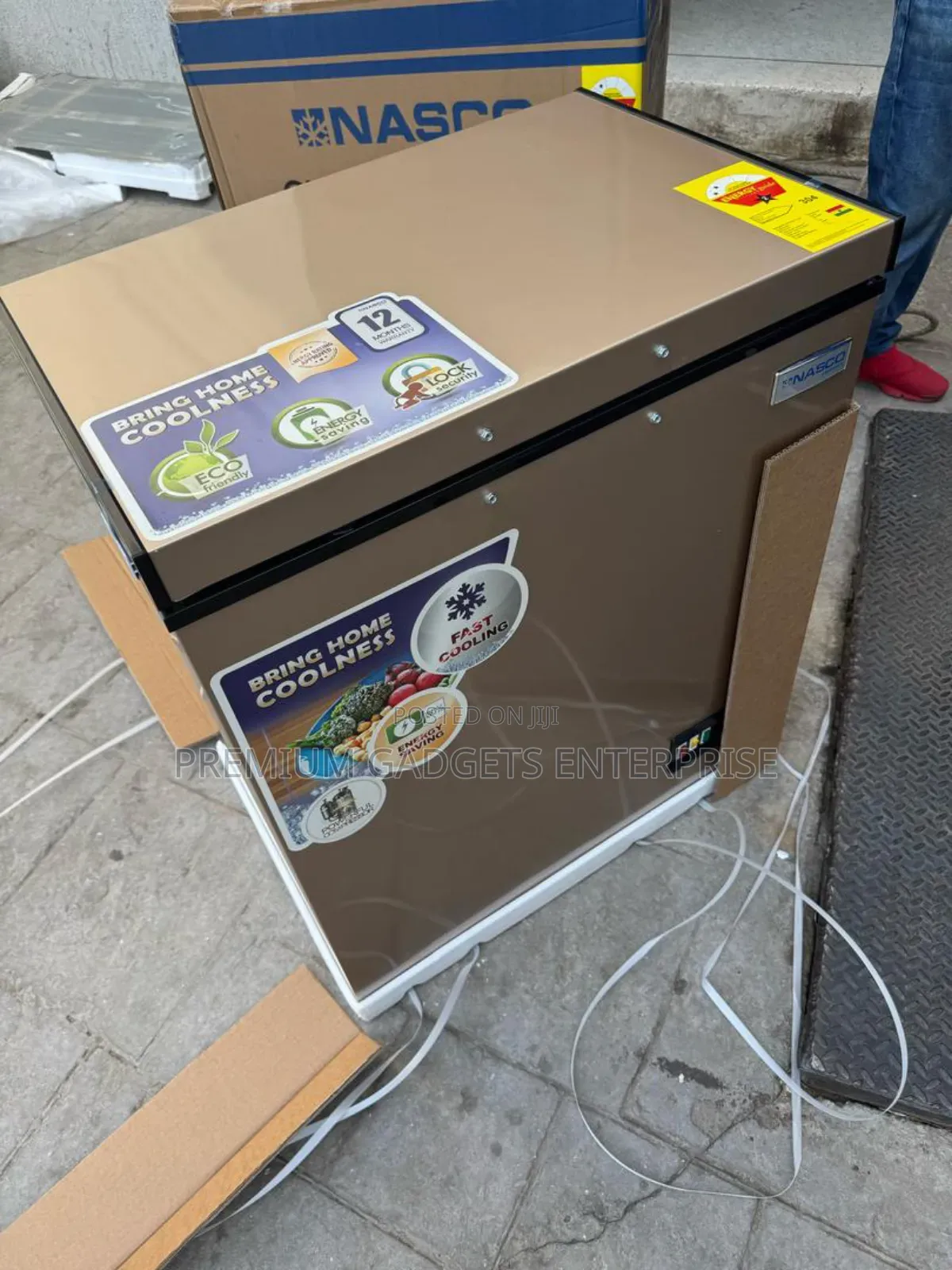 Nasco Modern and Luxurious Gold Colour 150l Chest Freezer