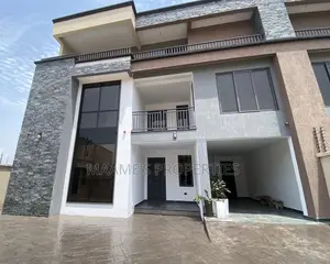 5bdrm Duplex in Tseaddo for rent