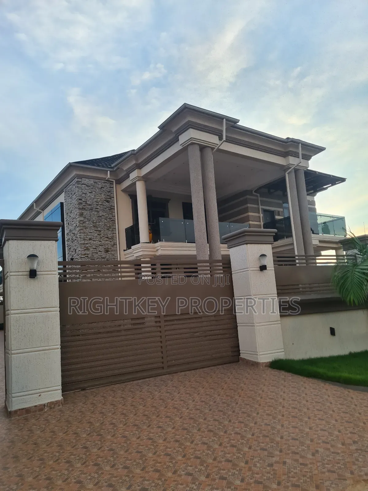 5bdrm Duplex in Agric Nzema Near, Kumasi Metropolitan for sale