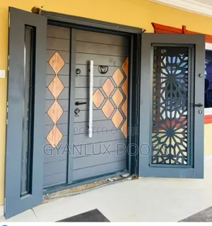 Newly Fixed Door in Door [4ft]