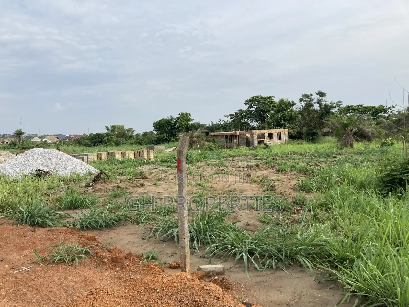 Half Plot for Sale at Sokoban Afracho.