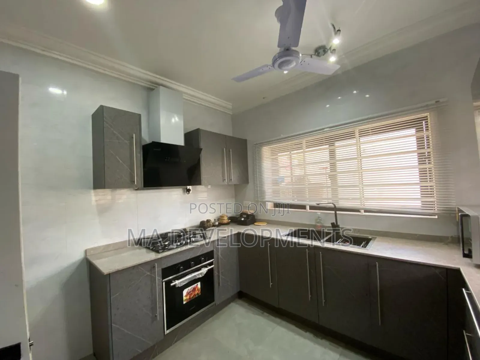 4bdrm House in Madev Realty, Ofankor for sale