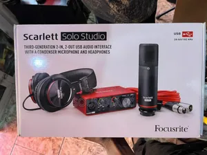 Focusrite Scarlett Solo Studio Recording Bundle