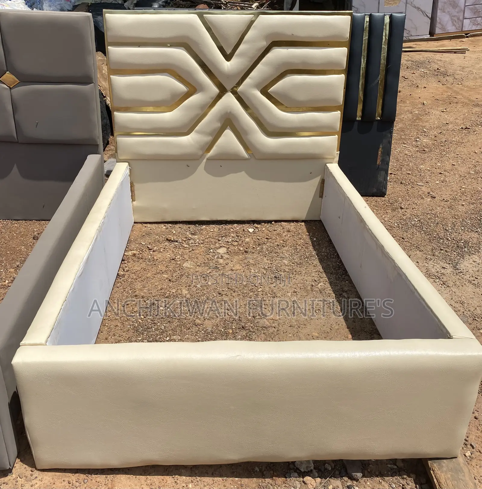 Golden Creamed Bed (Payment After Delivery)