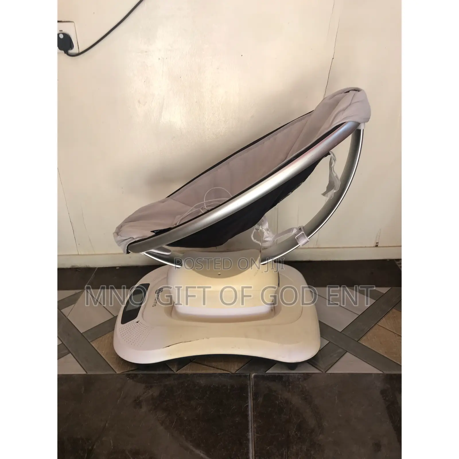 4moms Mamaroo 4 Multi-Motion Baby Swing, Bluetooth From U.S.