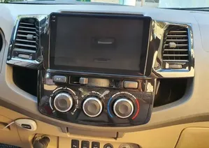 Hilux / Fortuner Android Radio Apple Carplay Reverse Camera
