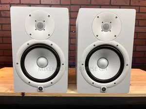 Yamaha HS8 Monitors Stands and Audio Cable Package