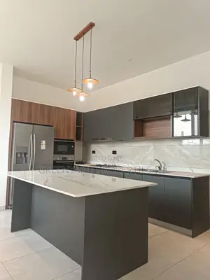 4bdrm House in School Junction, Ashaley Botwe for rent
