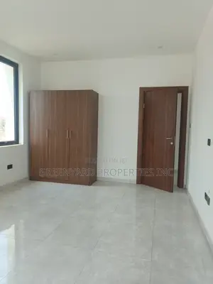 4bdrm House in School Junction, Ashaley Botwe for rent