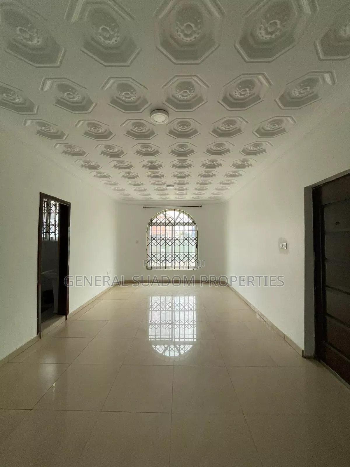 4bdrm Duplex in Suadom Properties, American House for rent