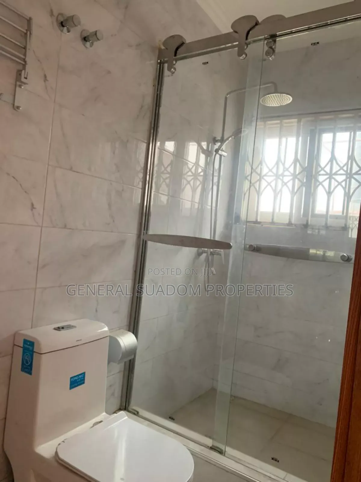 5bdrm Duplex in Suadom, Baatsona Total for rent