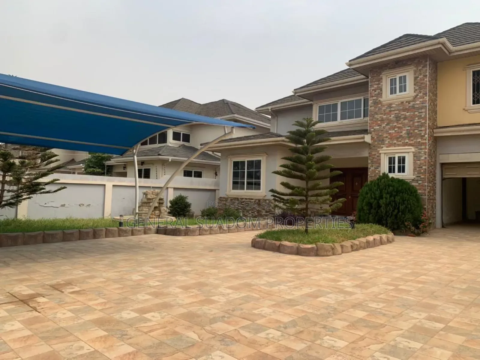 5bdrm Duplex in Suadom, Baatsona Total for rent
