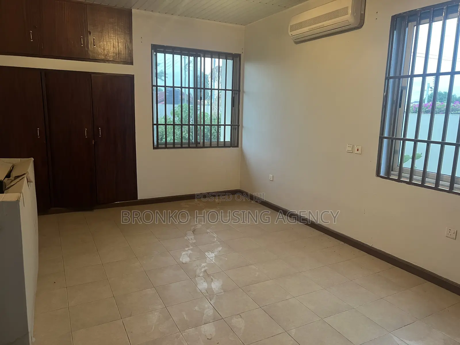 3bdrm House in Bronko, Baatsona Total for rent