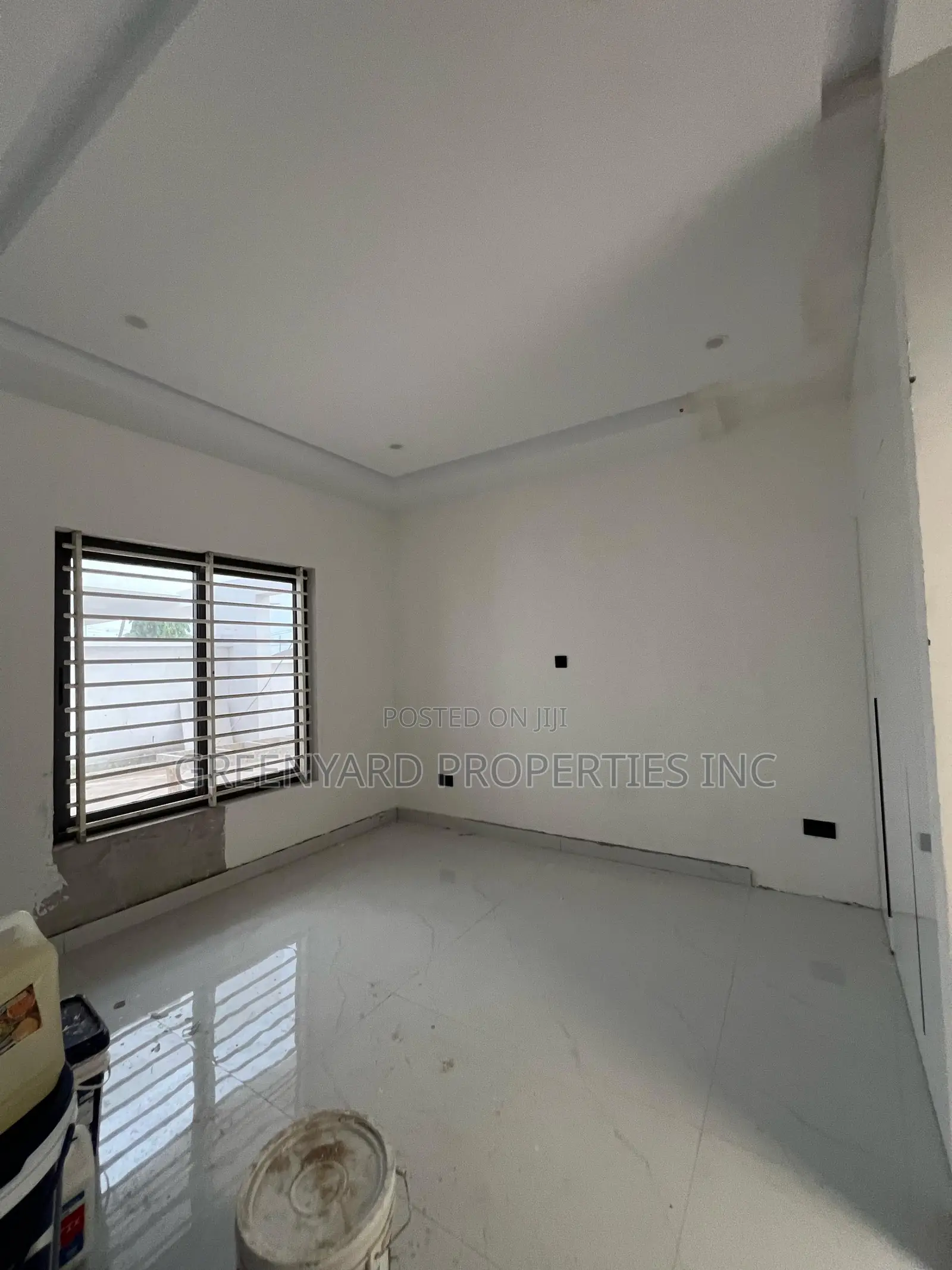 6bdrm Mansion in East Legon for sale