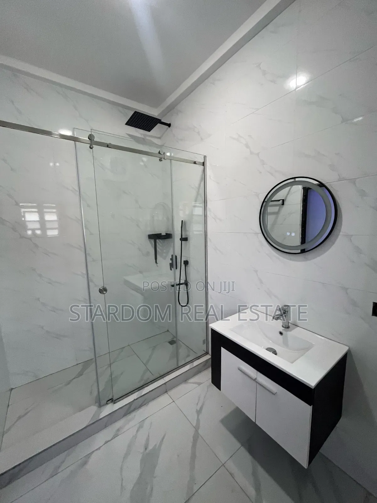 4bdrm Duplex in Ars, East Legon for sale