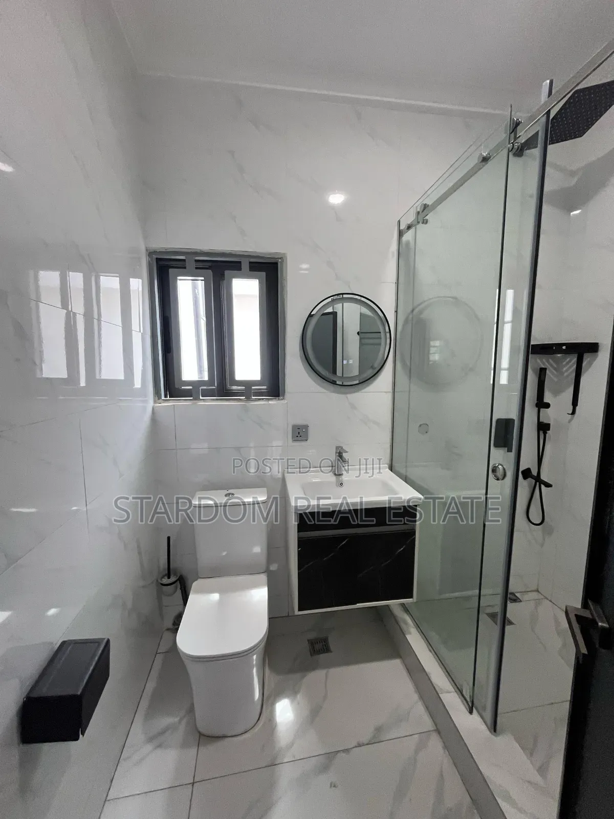 4bdrm Duplex in Ars, East Legon for sale