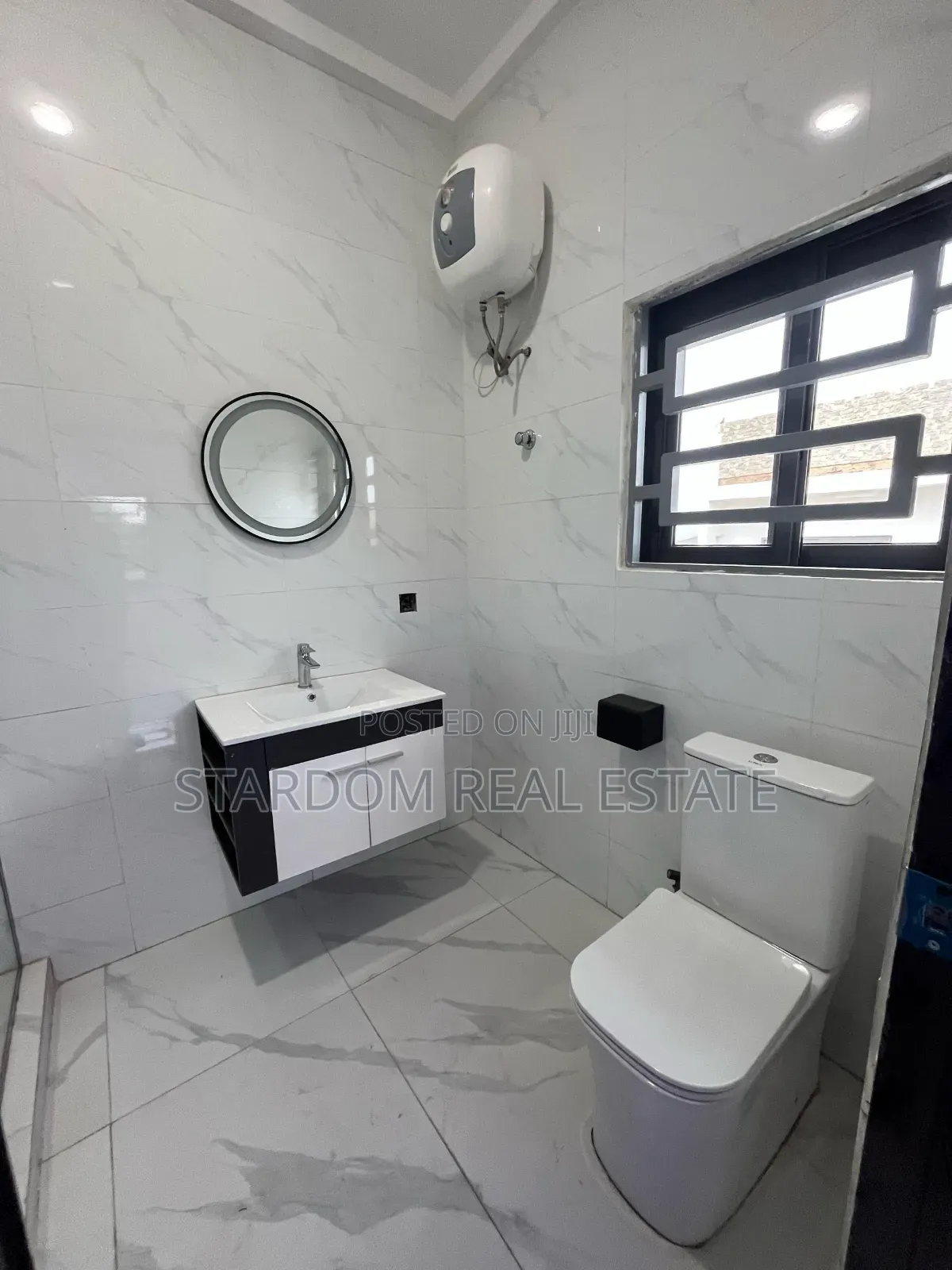 4bdrm Duplex in Ars, East Legon for sale