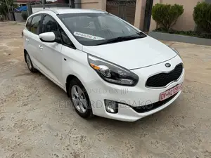 Kia Rondo 2015 White