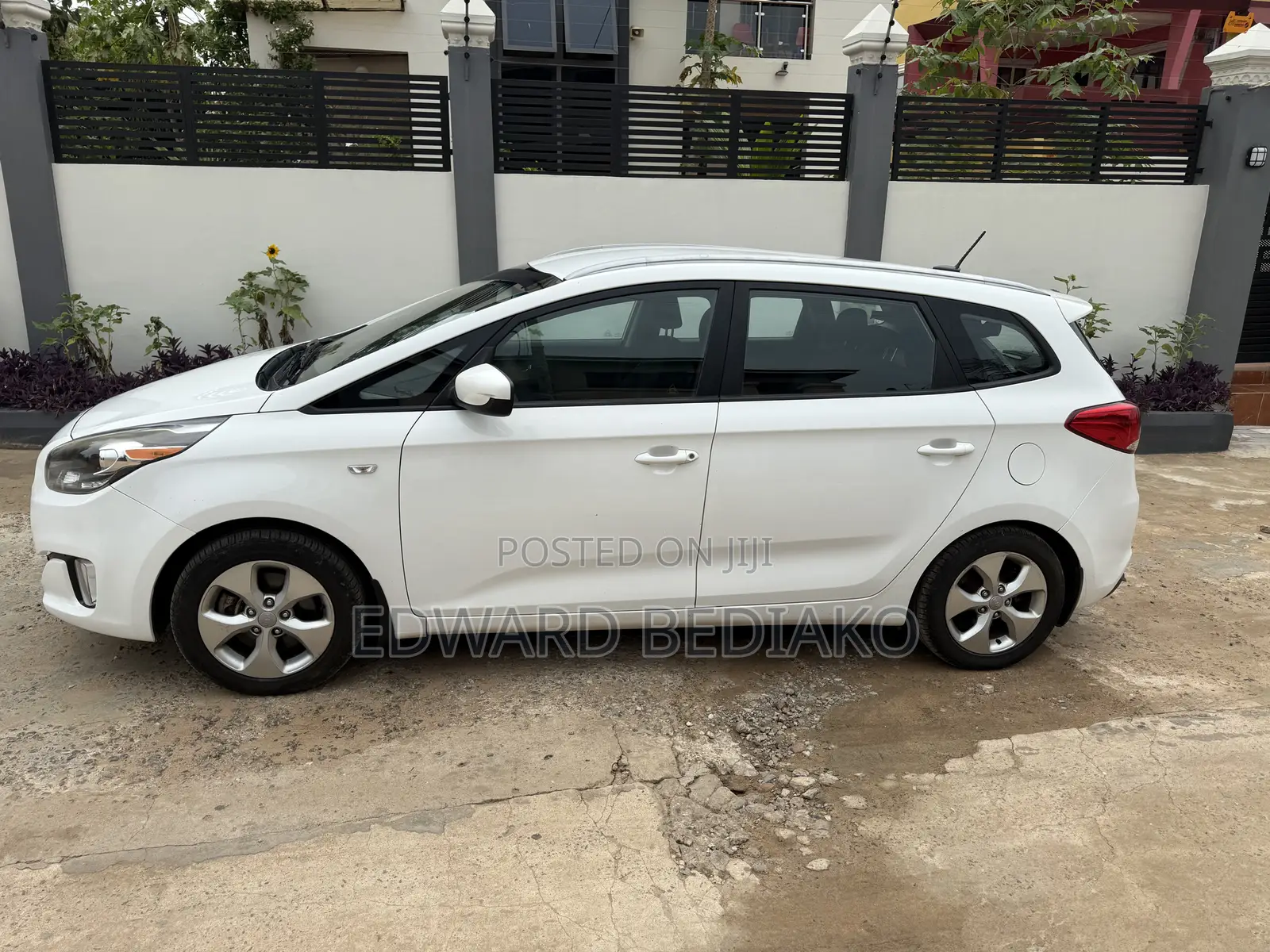 Kia Rondo 2015 White