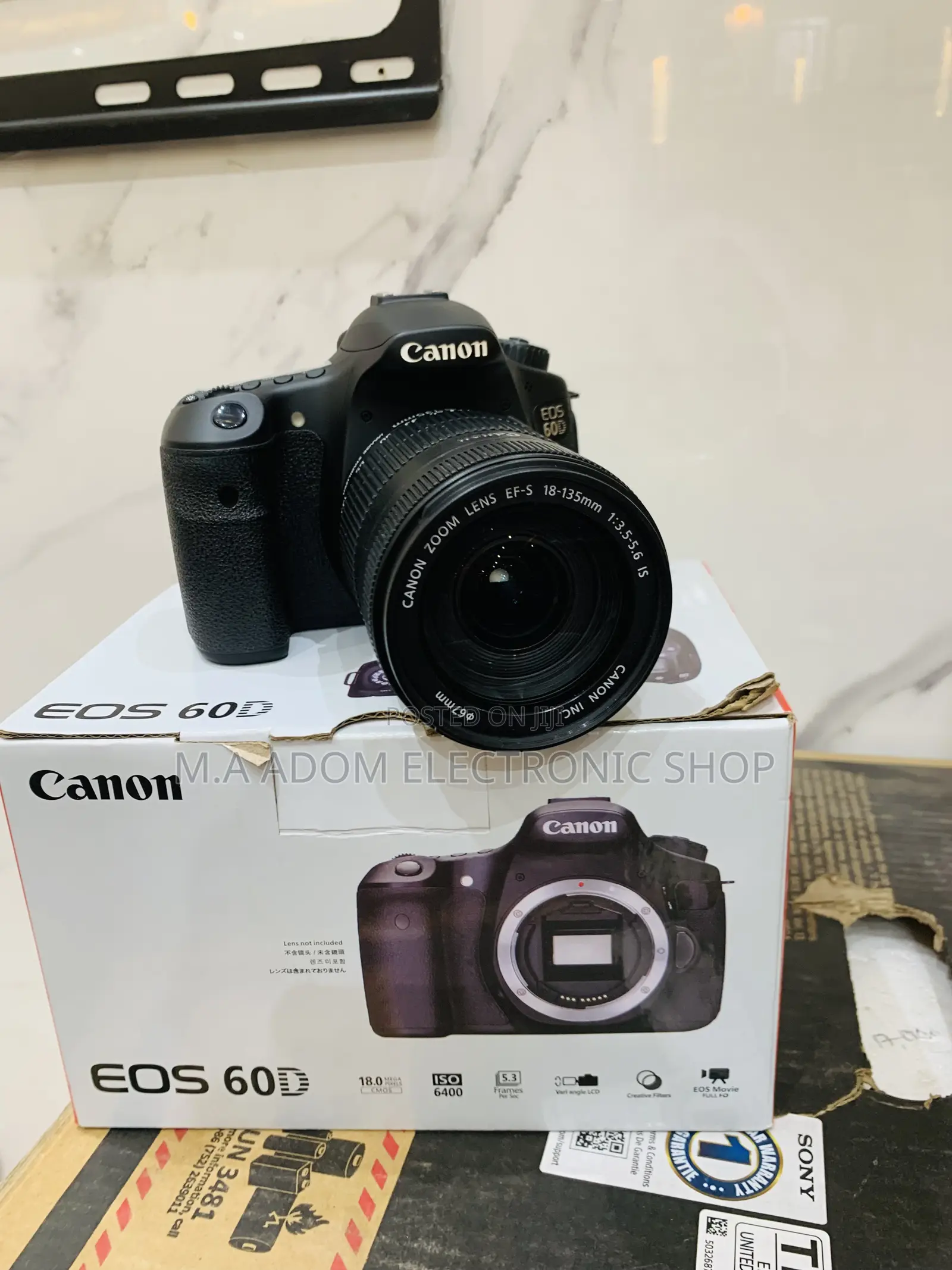 Canon Eos 60d With 18-55mm Lens With All Accessories