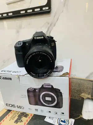 Canon Eos 60d With 18-55mm Lens With All Accessories