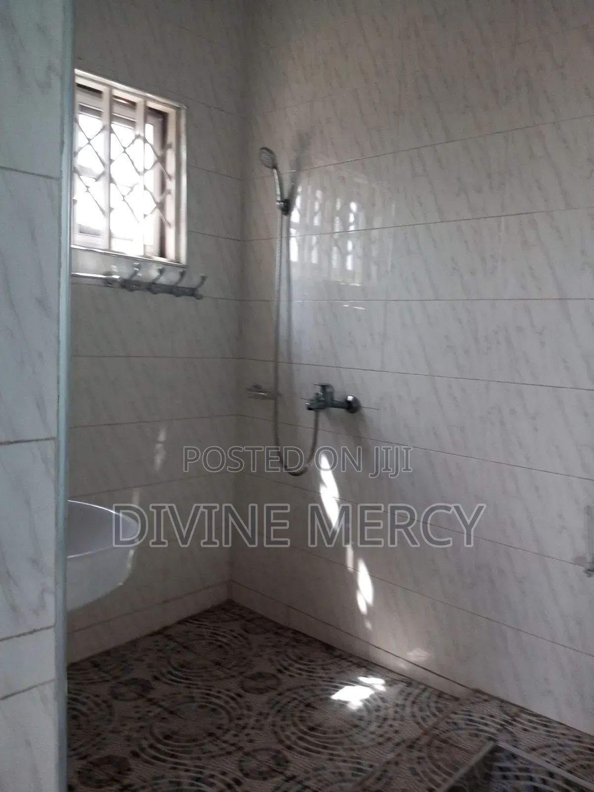 3bdrm Apartment in Tuba Road, Awutu Senya East Municipal for rent