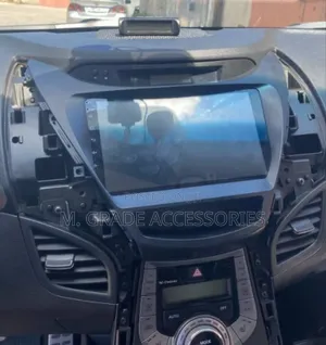 Elantra / Avante Android Radio Apple Carplay Reverse Camera