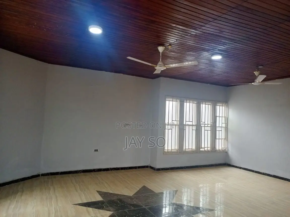 4bdrm House in Dansoman, Keep Fit for sale