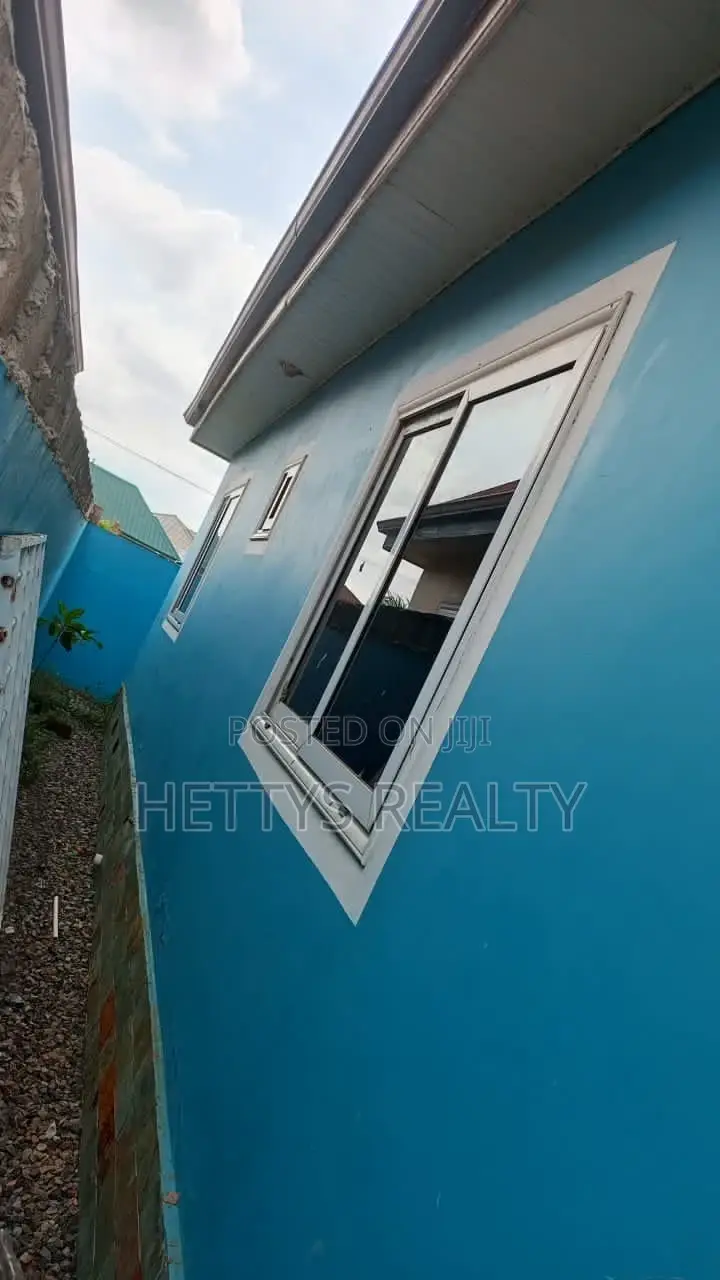 3bdrm House in Adenta for sale