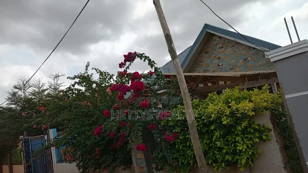 3bdrm House in Adenta for sale