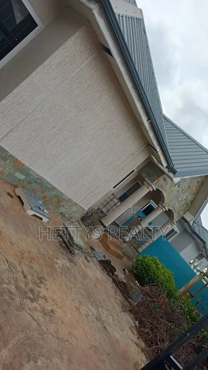 3bdrm House in Adenta for sale