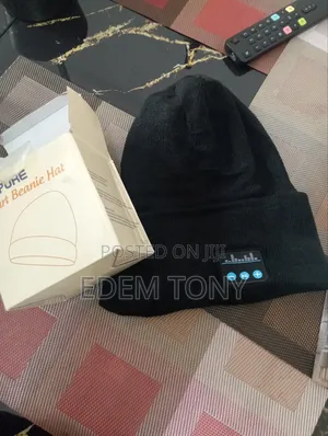 Smart Beanie Music Hat ( Bluetooth Headphones)