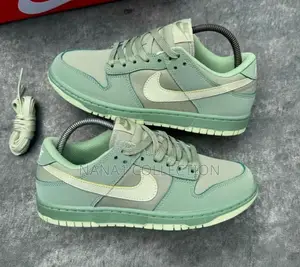 Nike Dunk Low ‘Oil Green’ Men Sneakers