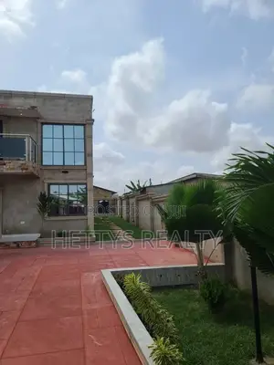3bdrm House in Pokuase for sale