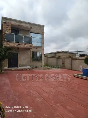 3bdrm House in Pokuase for sale