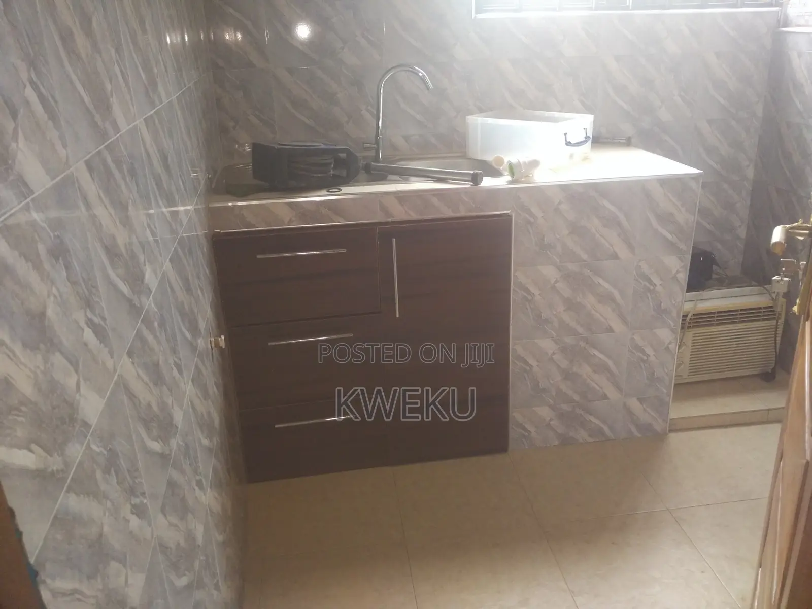 1bdrm Apartment in Estate Agency, Baatsona Total for rent