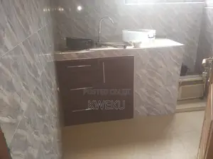 1bdrm Apartment in Estate Agency, Baatsona Total for rent