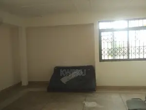1bdrm Apartment in Estate Agency, Baatsona Total for rent