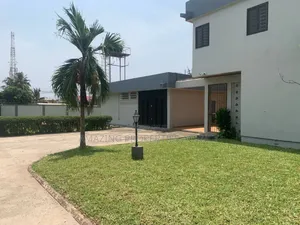 9bdrm House in Dworwulu, Dzorwulu for rent
