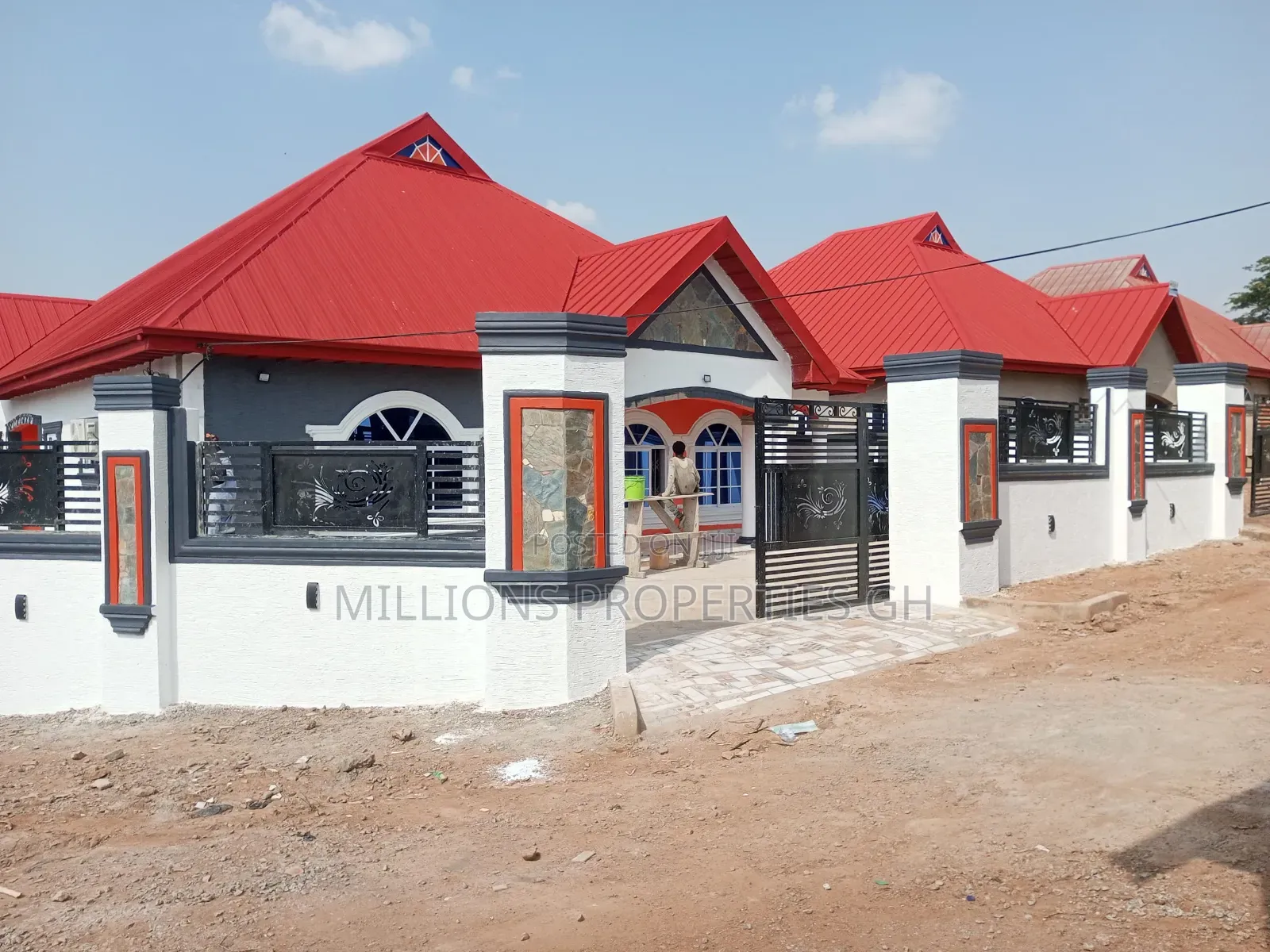 4bdrm House in Millions Properties, Kumasi Metropolitan for sale